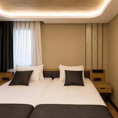 Igman Hotel *